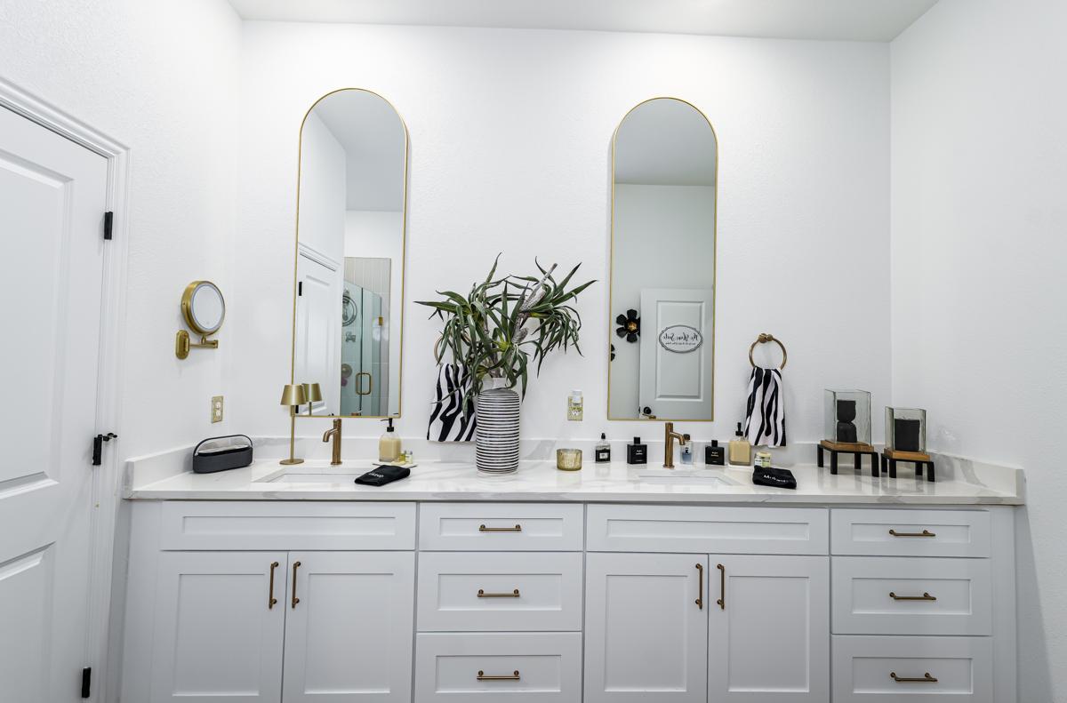 Blush Loft (Bedroom 2) - Expansive Views